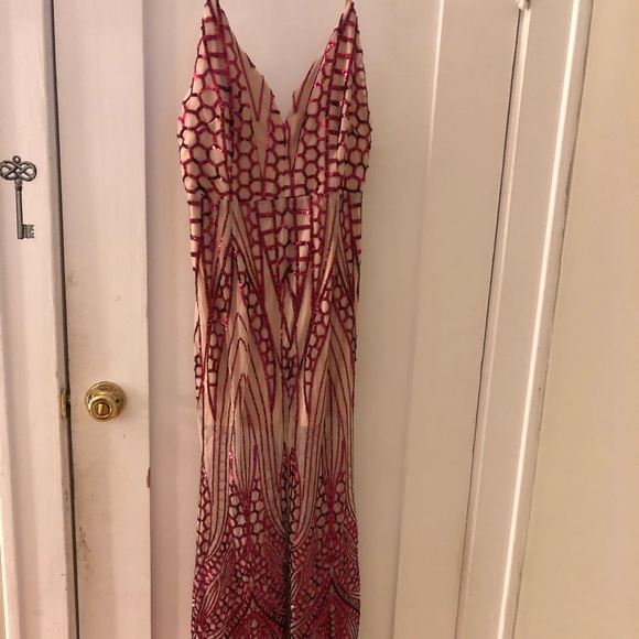 Fashion nova l dress  more like medium - Picture 1 of 4